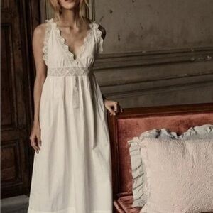 Doen Slate Lace Trim Nightgown in Powder